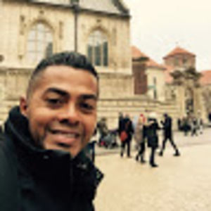 Meet your Posher, Carlos